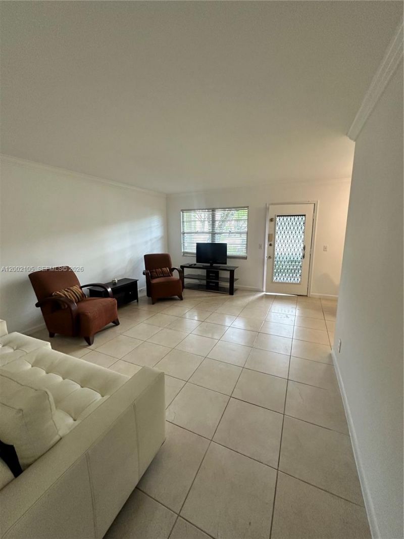 13250 SW 7th Ct, Unit 114L, Pembroke Pines, FL 33027 Photo