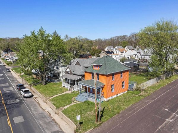 2624 N PROSPECT Road, Peoria, IL 61603