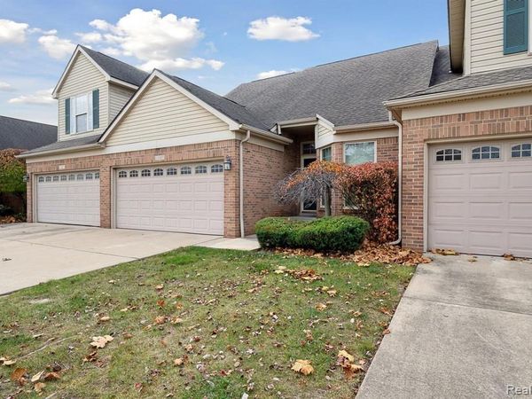 435 Carson Drive, Westland, MI 48185