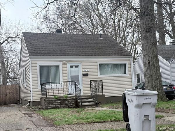 23778 Vance Avenue, Hazel Park, MI 48030