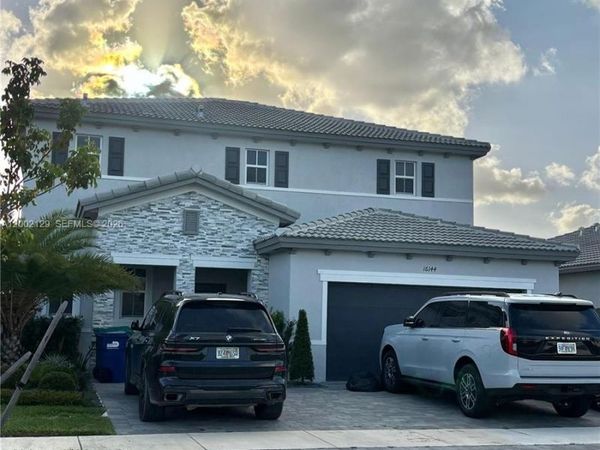 16144 SW 148th Pl , Miami, FL 33187
