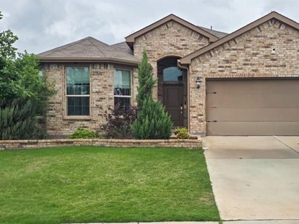 439 Helm Lane, Azle, TX 76020