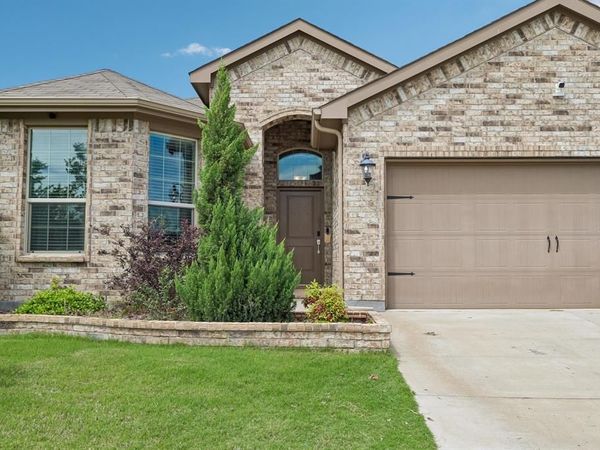 439 Helm Lane, Azle, TX 76020