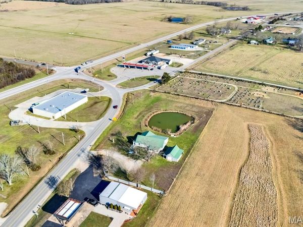 160 Broadway Street , Edgar Springs, MO 65462