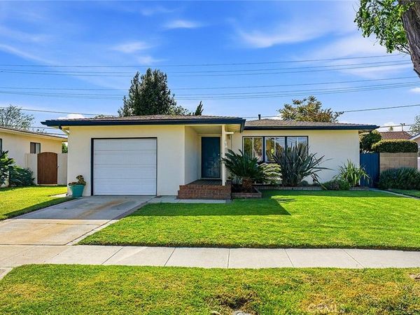 1911 Snowden, Long Beach, CA 90815