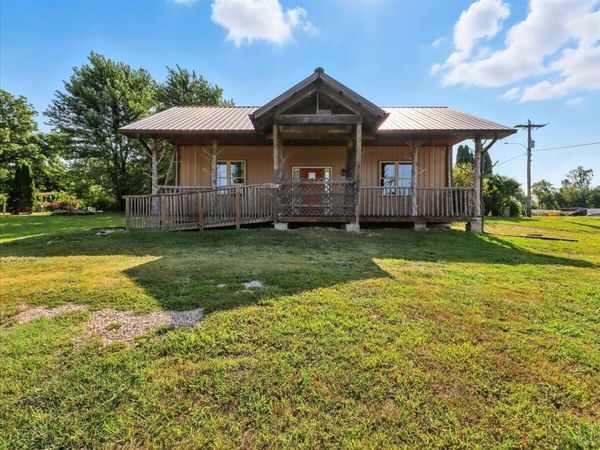 401 N Busch Street, Mountain Grove, MO 65711