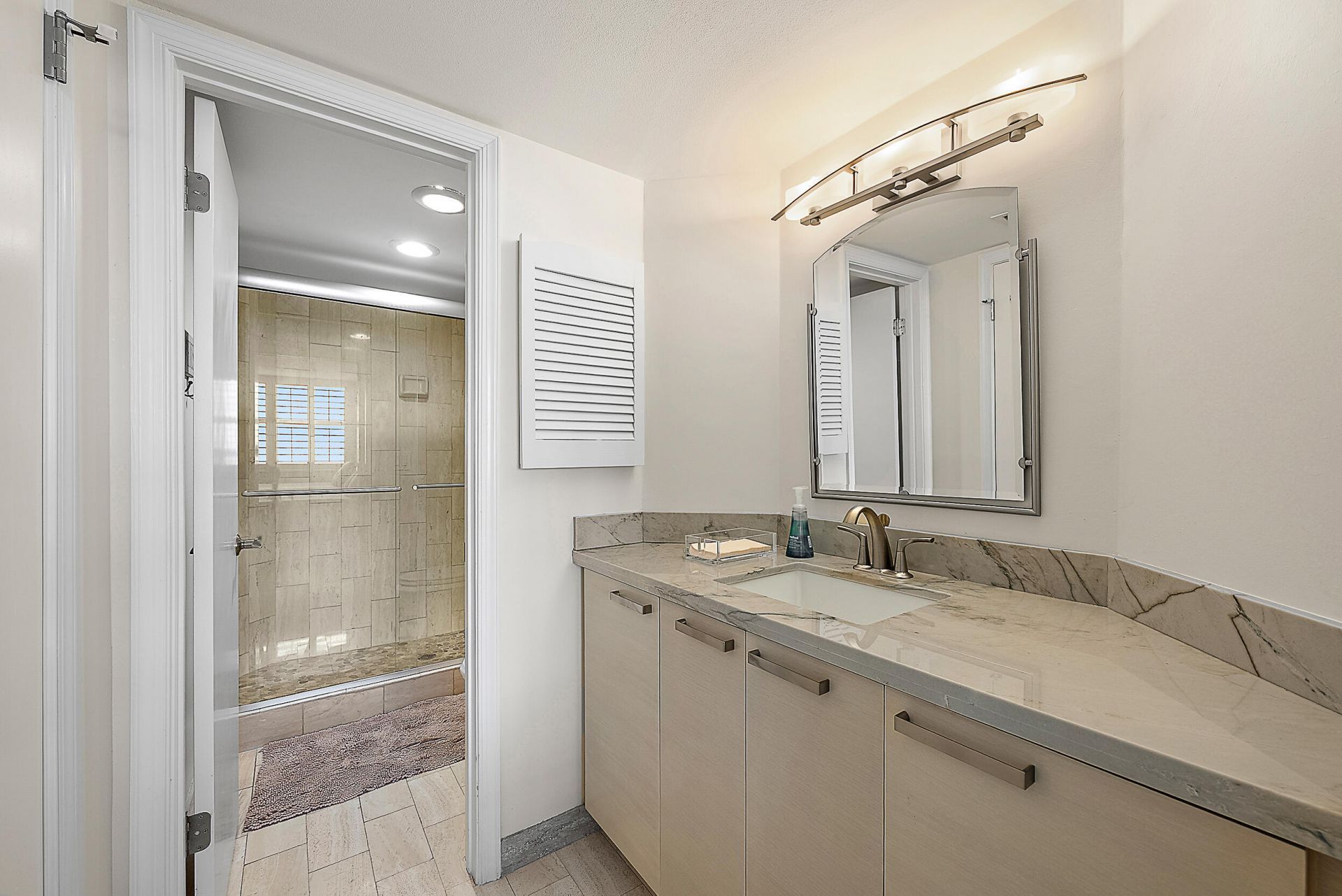 5200 N Ocean Drive, Unit 505, Singer Island, FL 33404 Photo