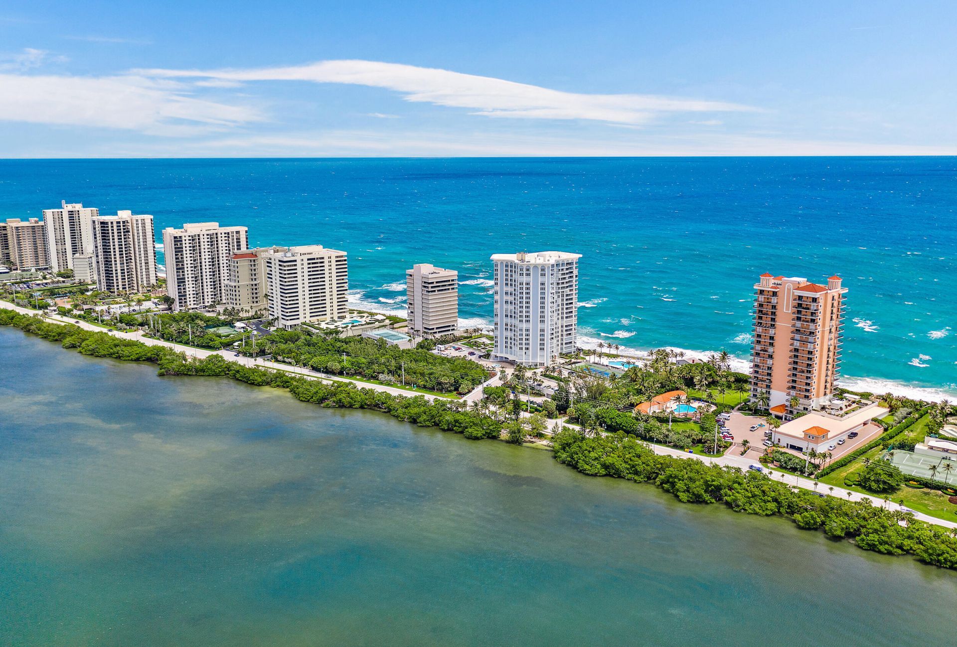 5200 N Ocean Drive, Unit 505, Singer Island, FL 33404 Photo