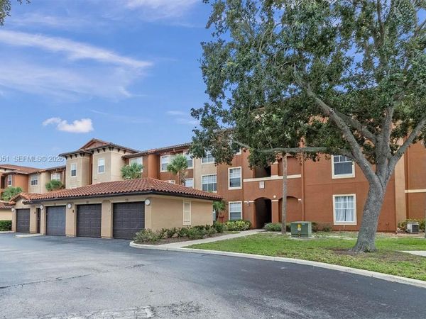 Unit 211, Orlando, FL 32811