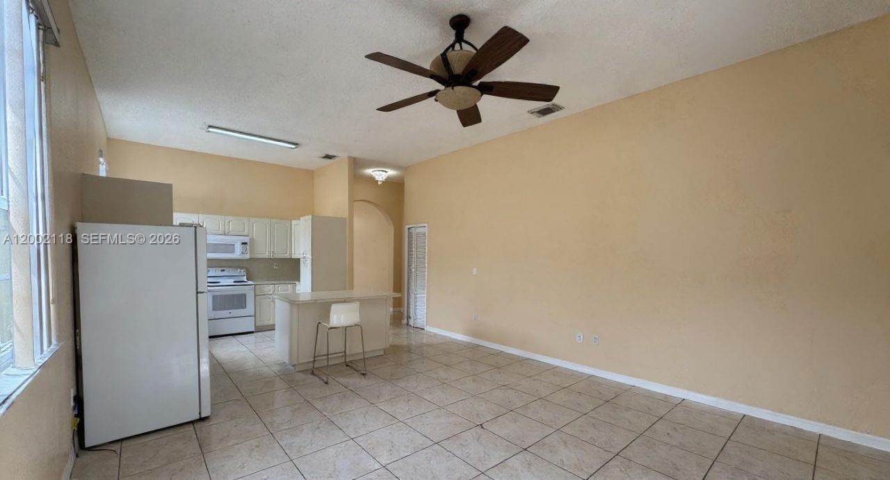 15339 SW 32nd Ter, Unit 15339, Miami, FL 33185 Photo