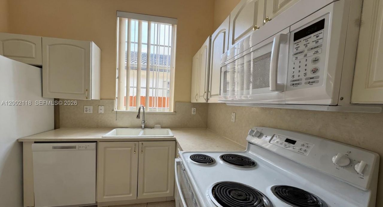 15339 SW 32nd Ter, Unit 15339, Miami, FL 33185 Photo