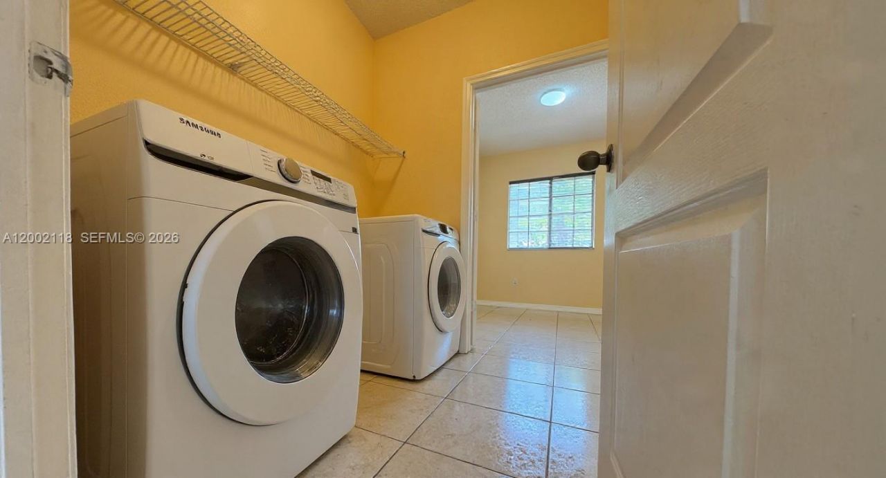 15339 SW 32nd Ter, Unit 15339, Miami, FL 33185 Photo