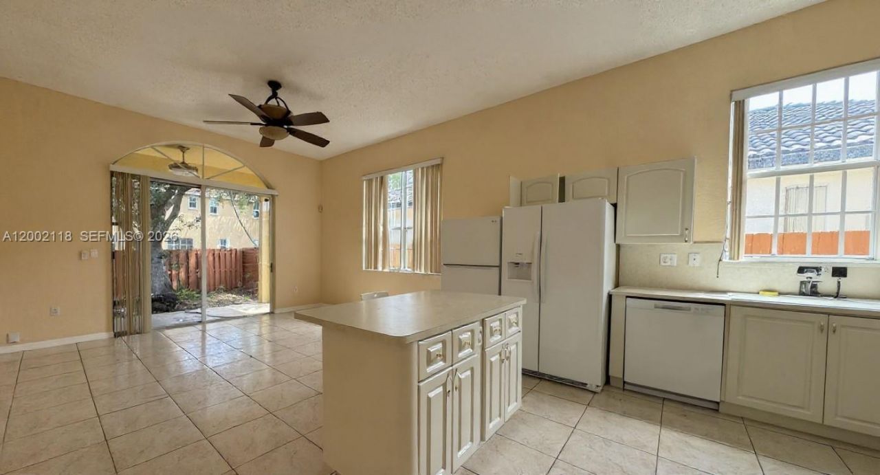 15339 SW 32nd Ter, Unit 15339, Miami, FL 33185 Photo