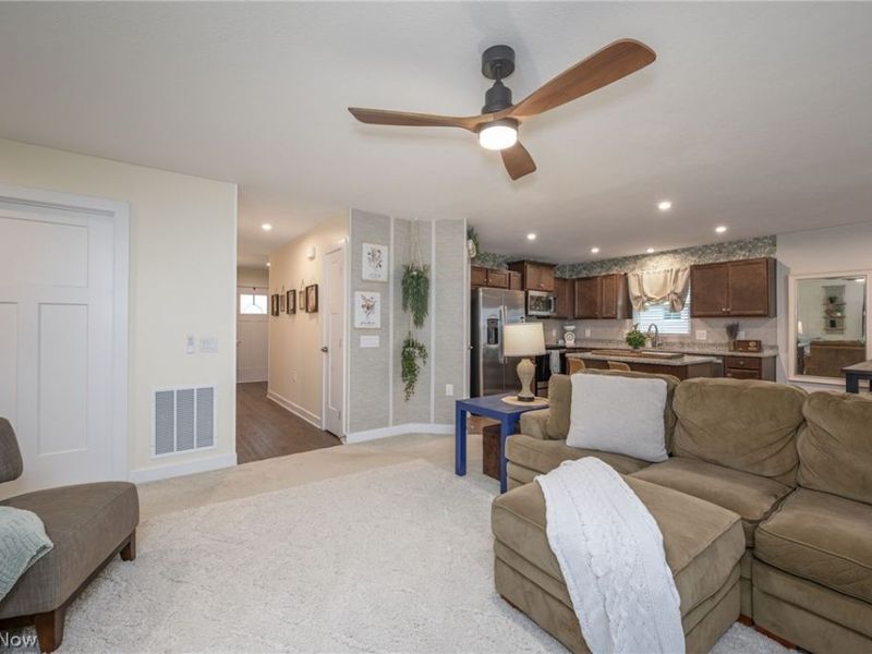 543 Swan Drive, Seville, OH 44273 Photo 5