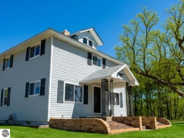 4419 Moorestown Road E, Lake City, MI 49651