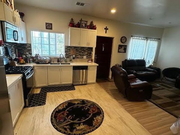 1755 Heywood Street, Unit 203, Simi Valley, CA 93065