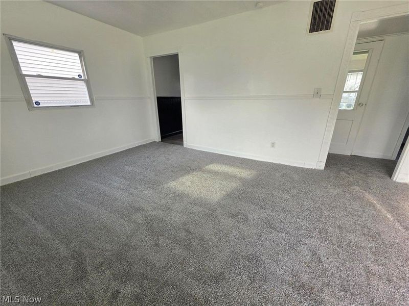 4264 E 164th Street , Cleveland, OH 44128 Photo 4