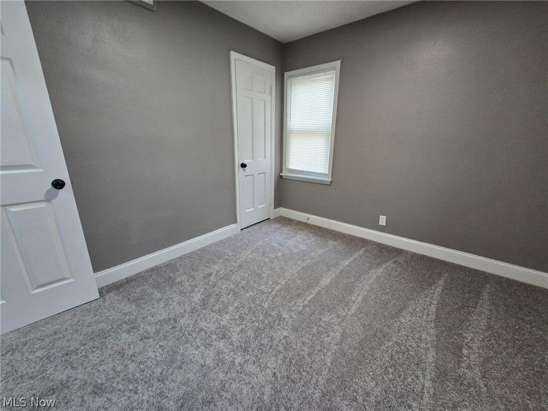 2044 N Green Road , Cleveland, OH 44121 Photo 11