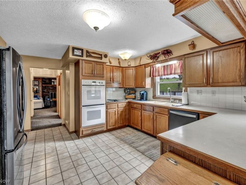 2287 Trares Road, Mogadore, OH 44260 Photo 12