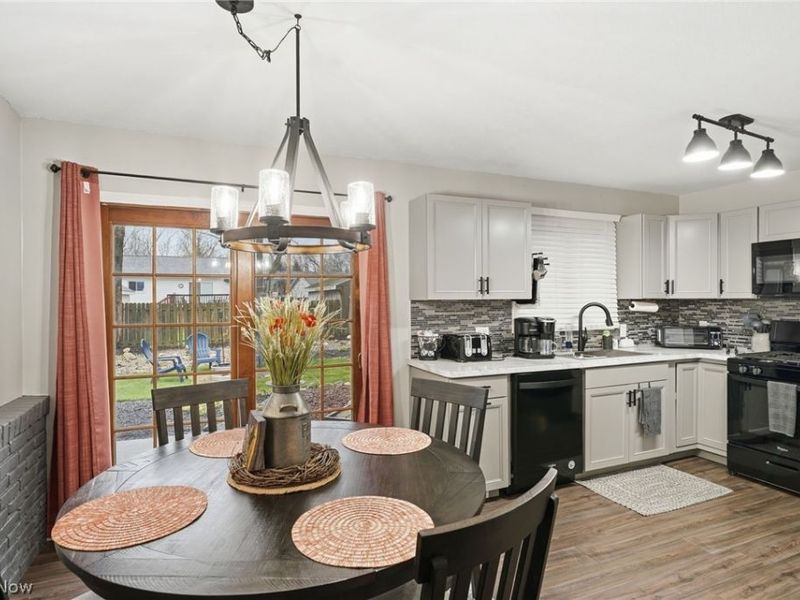 3890 Morley Drive, Kent, OH 44240 Photo 9