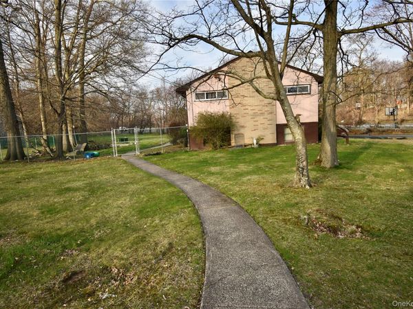 130 Scotland Hill Road , Spring Valley, NY 10977