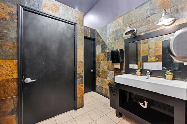 1025 N Federal Highway, Fort Lauderdale, FL 33394 Photo