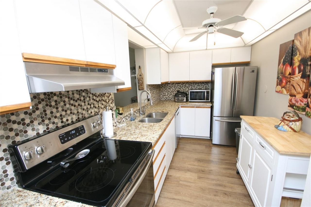 19701 Gulf Boulevard, Unit 212, Indian Shores, FL 33785 Photo