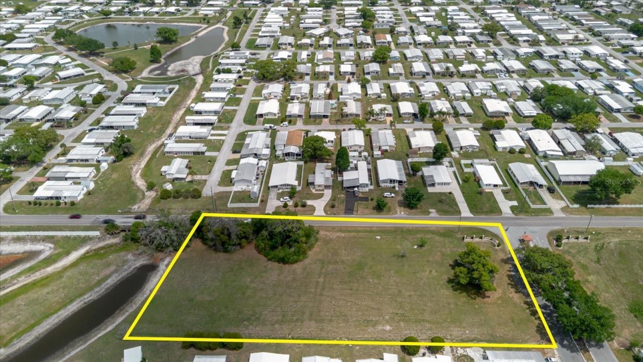 5407 Dean Dairy Rd, Zephyrhills, FL 33541 Photo