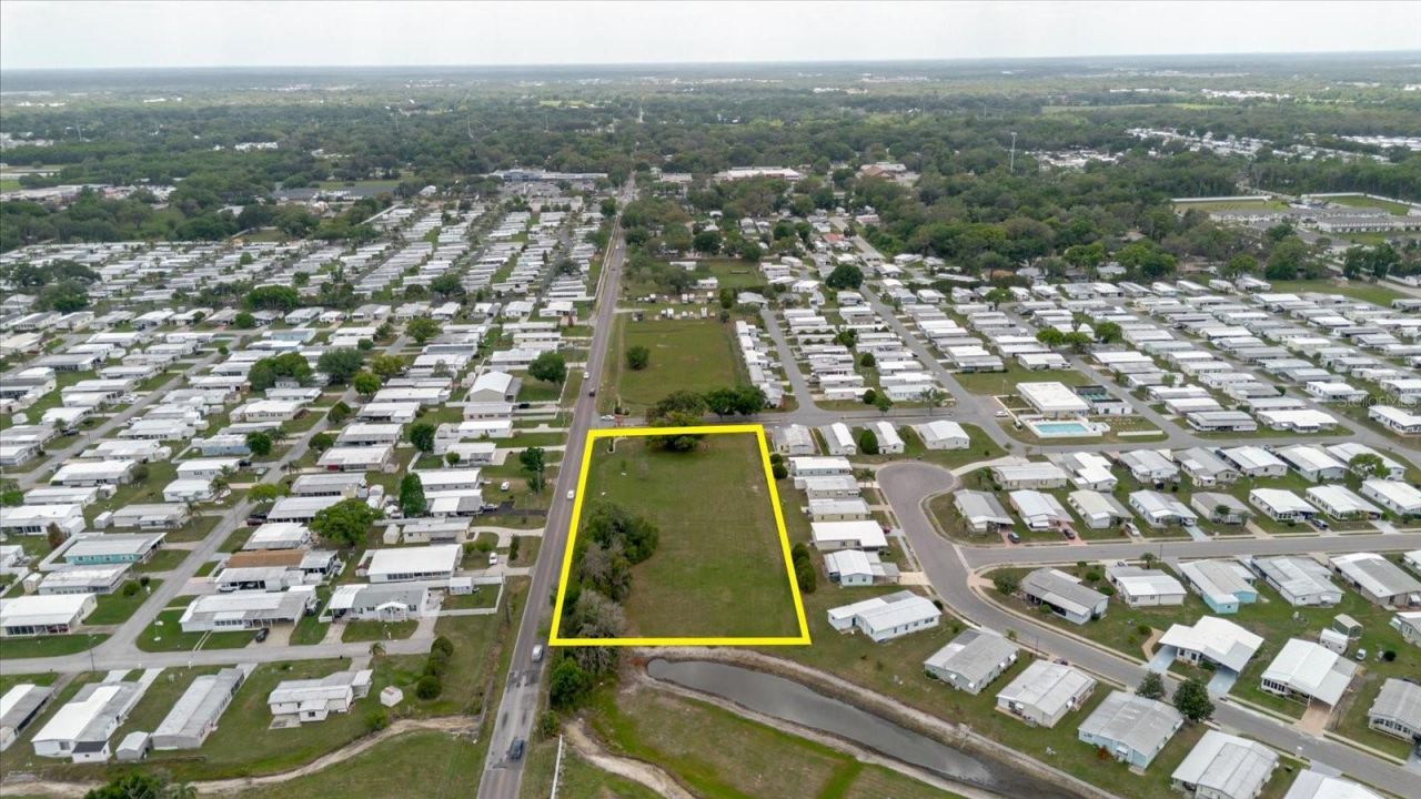 5407 Dean Dairy Rd, Zephyrhills, FL 33541 Photo