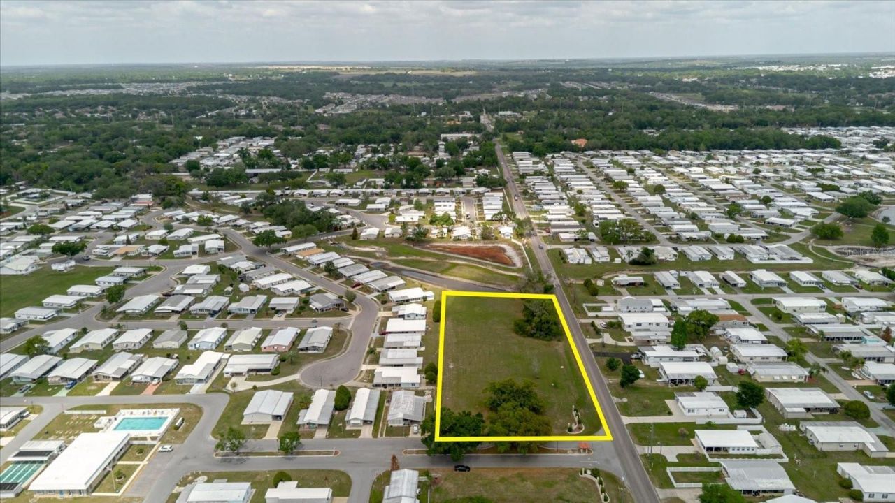 5407 Dean Dairy Rd, Zephyrhills, FL 33541 Photo