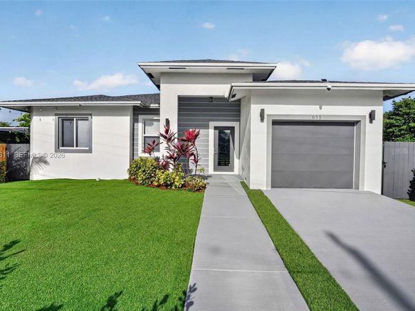 655 NW 24 avenue , Fort Lauderdale, FL 33311