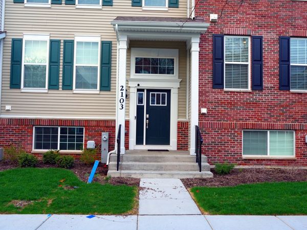 2103 Neubauer Circle , Lindenhurst, IL 60046