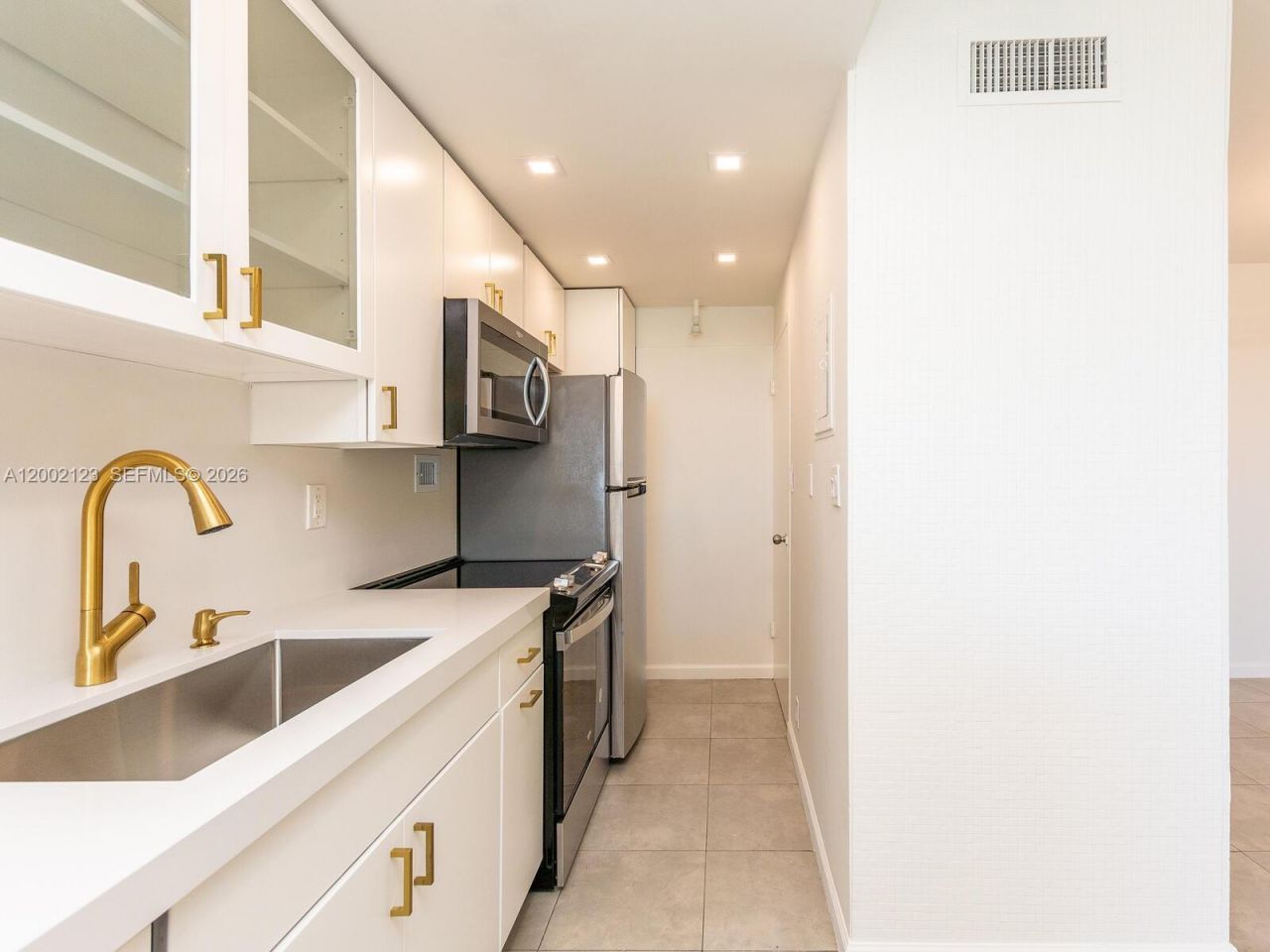 1000 E West Ave, Unit 1432, Miami Beach, FL 33139 Photo