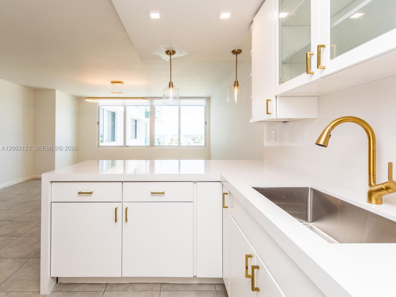 1000 E West Ave, Unit 1432, Miami Beach, FL 33139 Photo