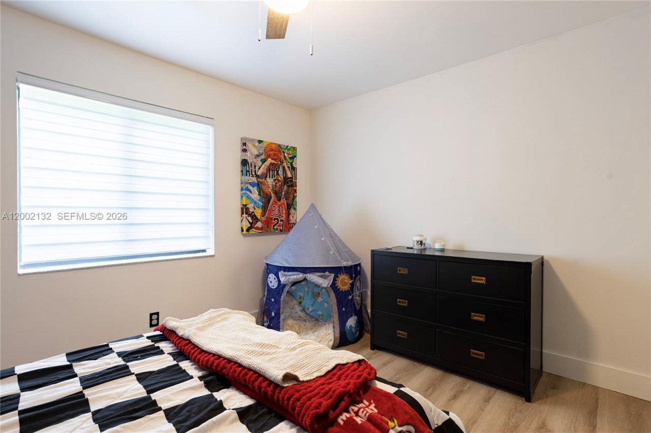 1030 NW 95th Ter, Plantation, FL 33322 Photo