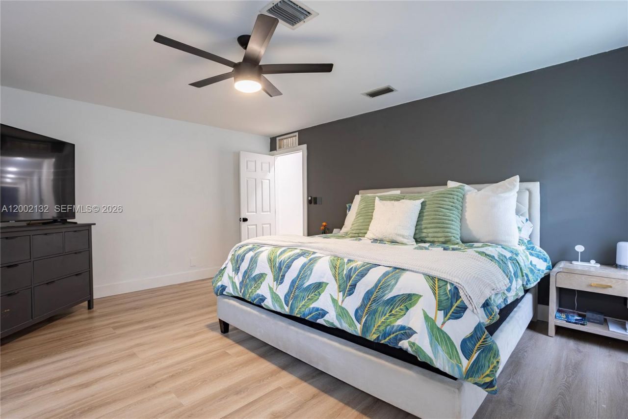 1030 NW 95th Ter, Plantation, FL 33322 Photo