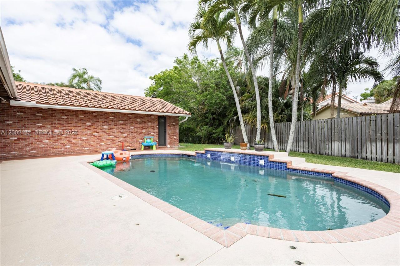 1030 NW 95th Ter, Plantation, FL 33322 Photo