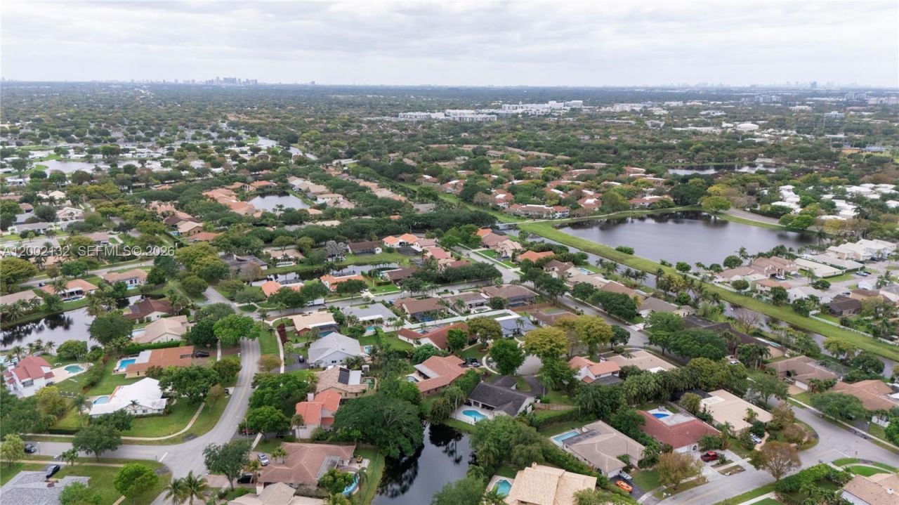 1030 NW 95th Ter, Plantation, FL 33322 Photo