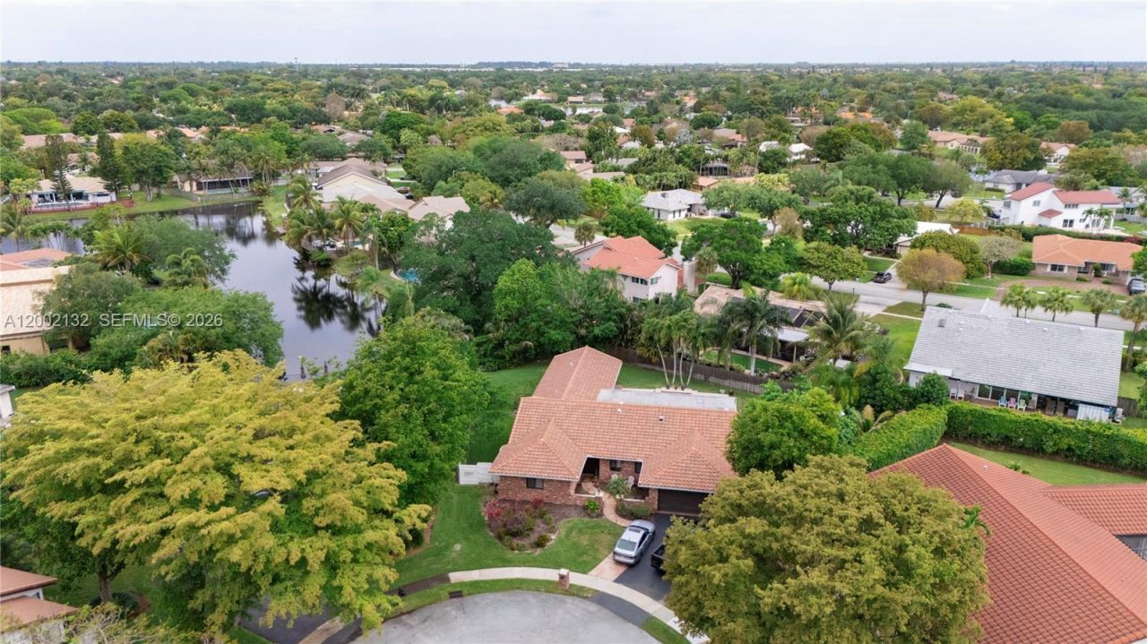 1030 NW 95th Ter, Plantation, FL 33322 Photo