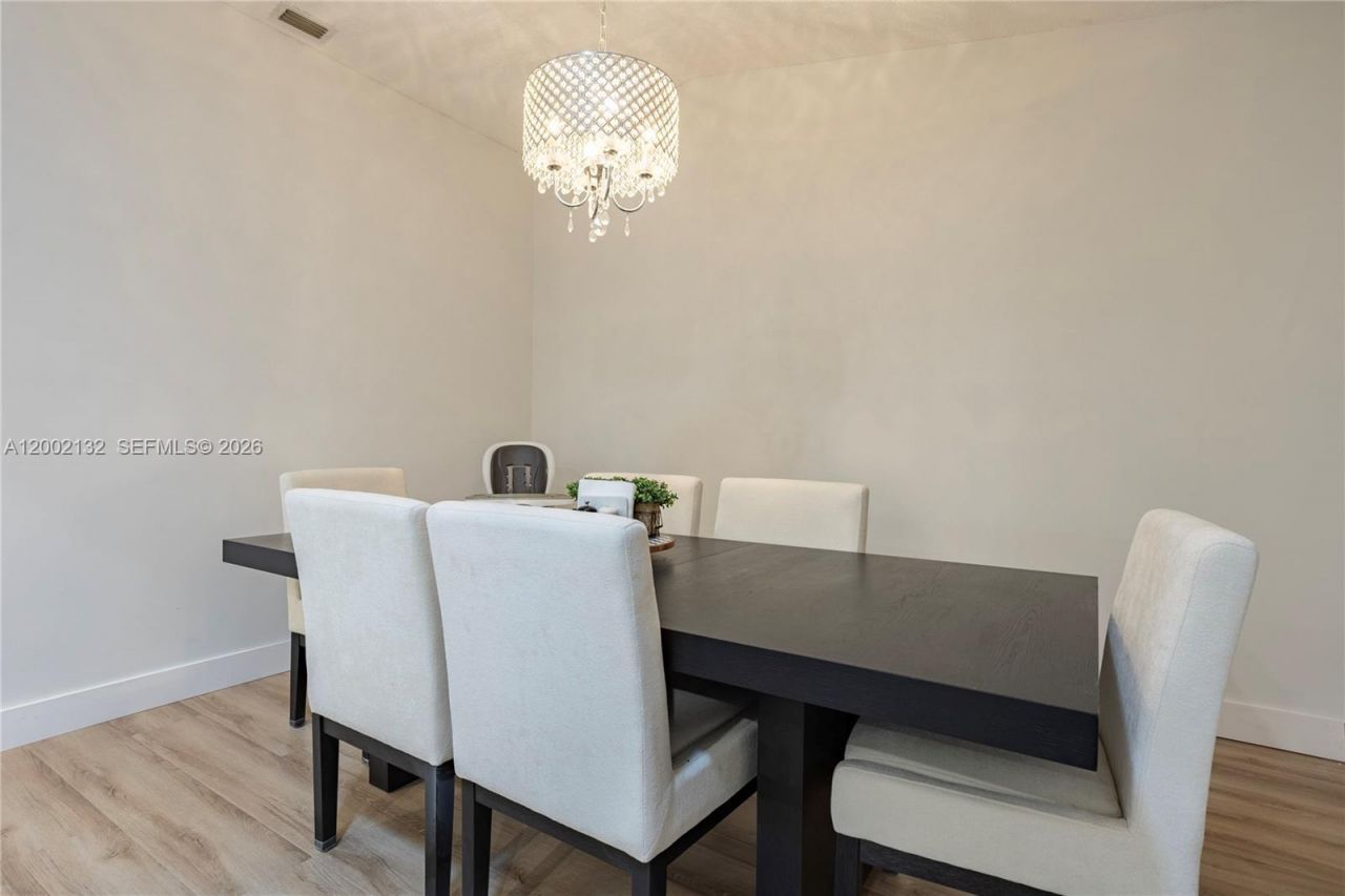 1030 NW 95th Ter, Plantation, FL 33322 Photo