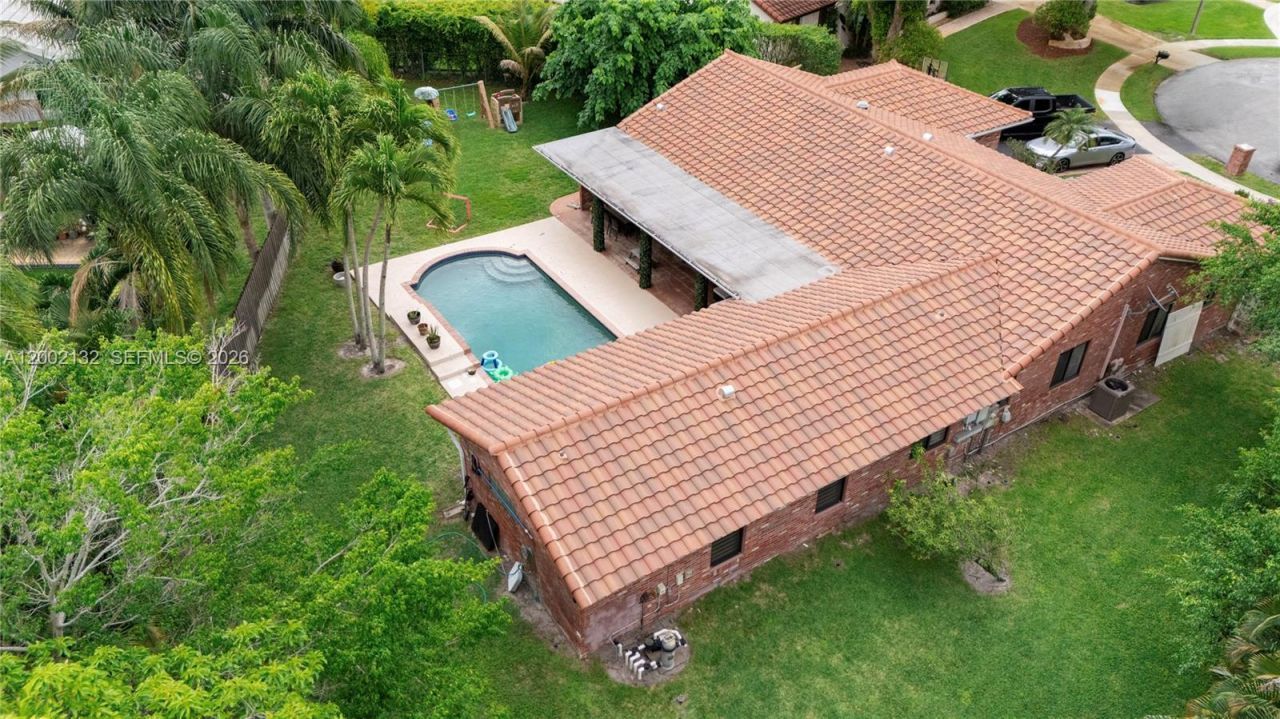 1030 NW 95th Ter, Plantation, FL 33322 Photo