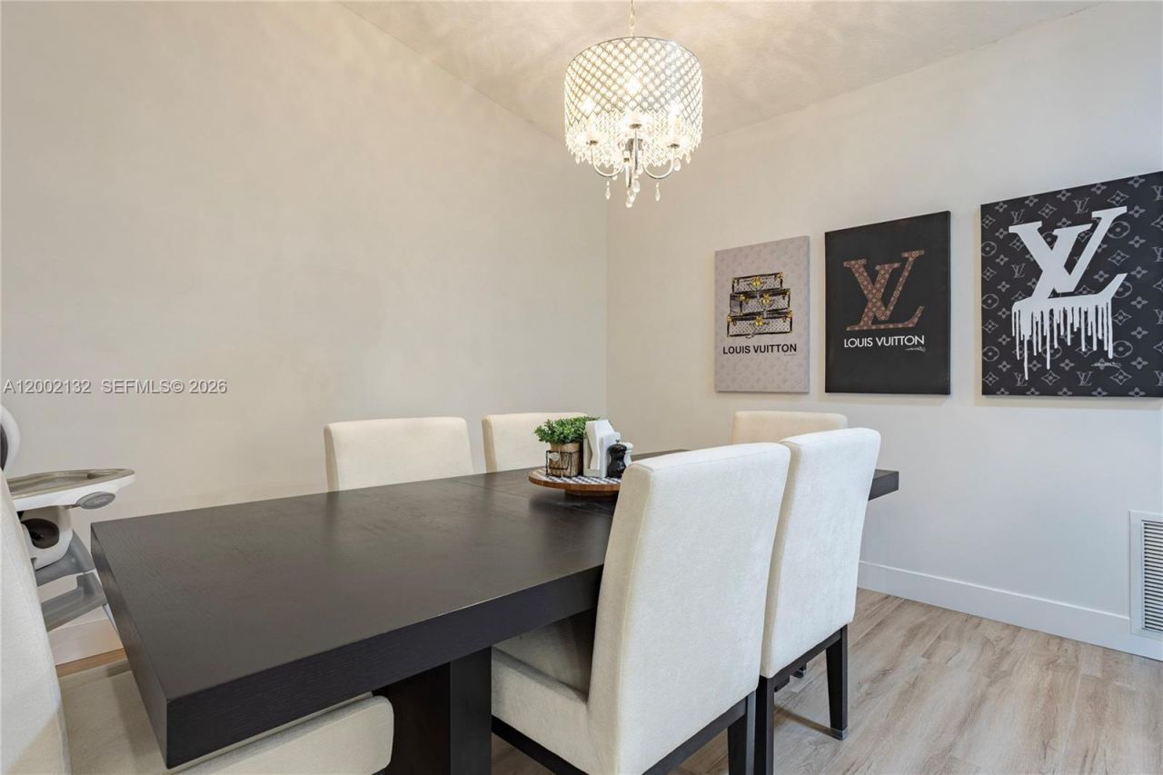 1030 NW 95th Ter, Plantation, FL 33322 Photo