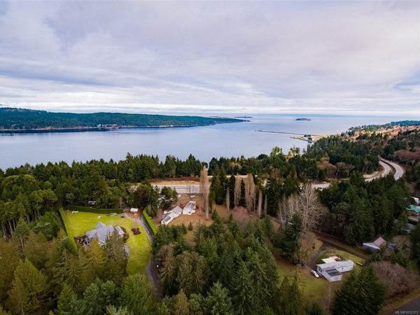 8439 Lisa Lane, Lantzville, BC V0R 2H0