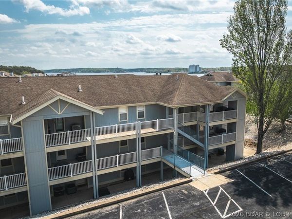 488 Regatta Bay Circle, Unit 3D, Lake Ozark, MO 65049