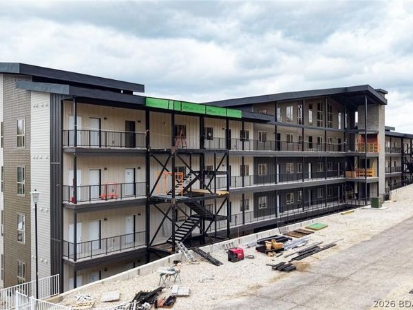 700 Pershing Dr., Unit #202, Camdenton, MO 65020