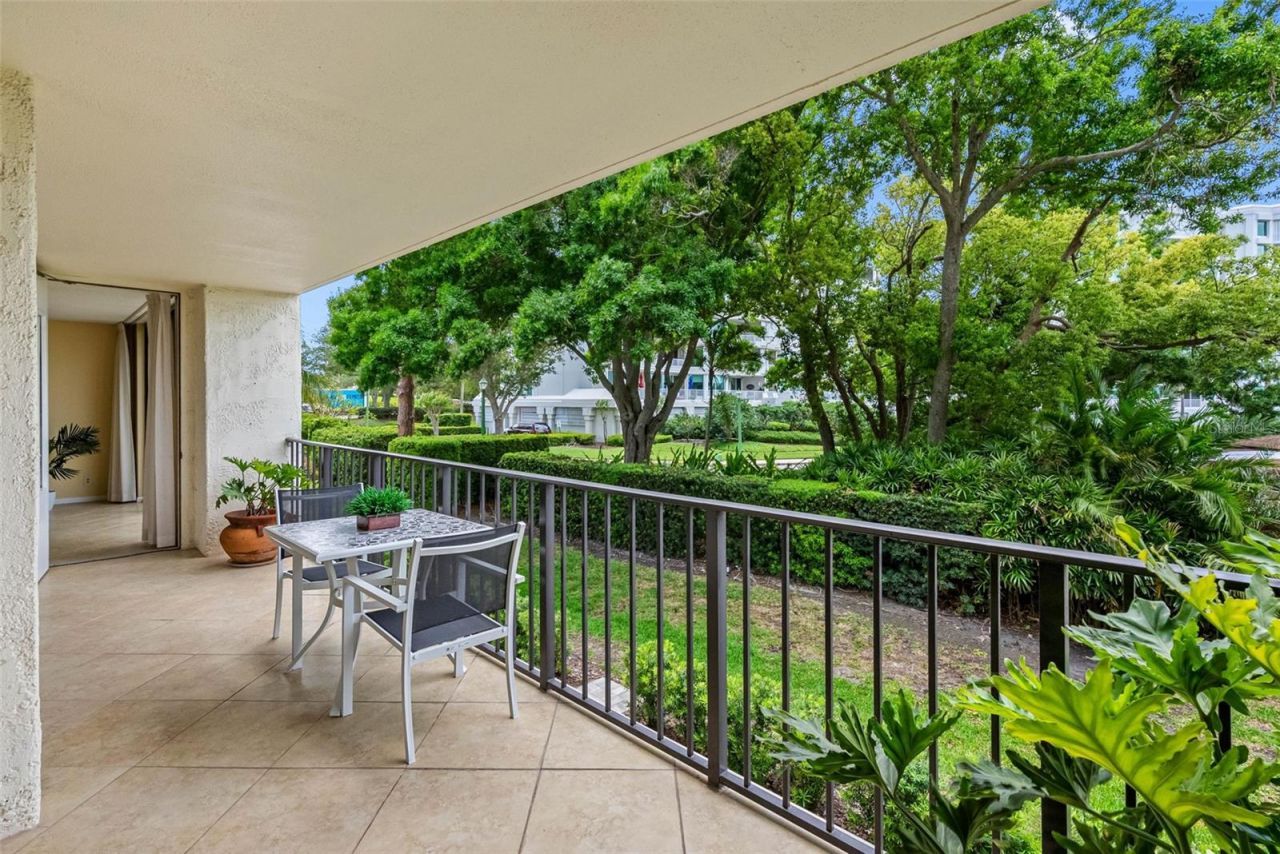 100 Oakmont Lane, Unit 203, Belleair, FL 33756 Photo