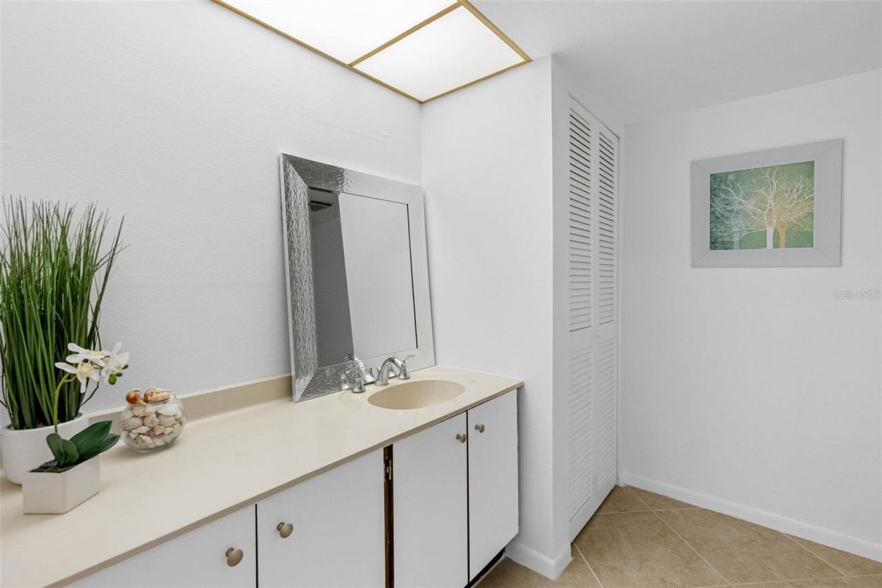 100 Oakmont Lane, Unit 203, Belleair, FL 33756 Photo