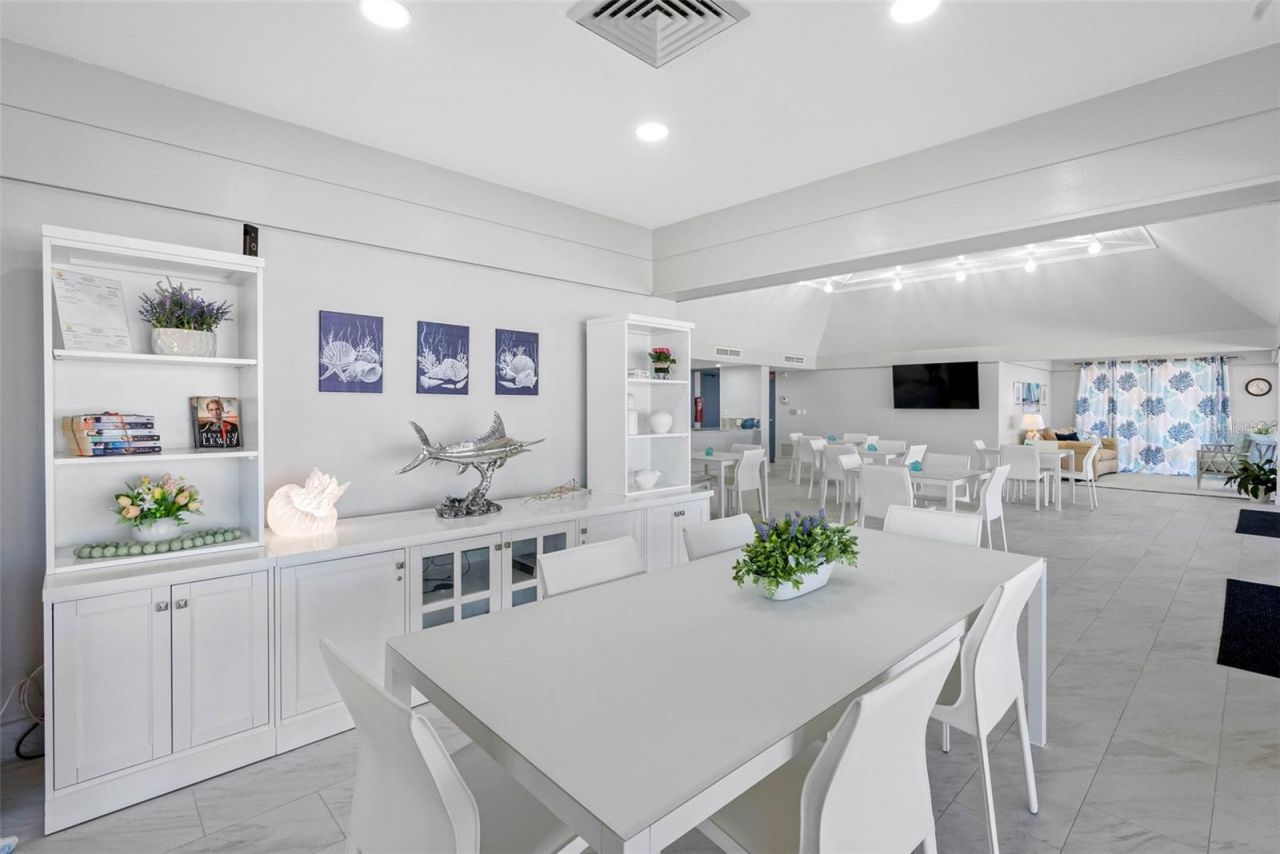 100 Oakmont Lane, Unit 203, Belleair, FL 33756 Photo