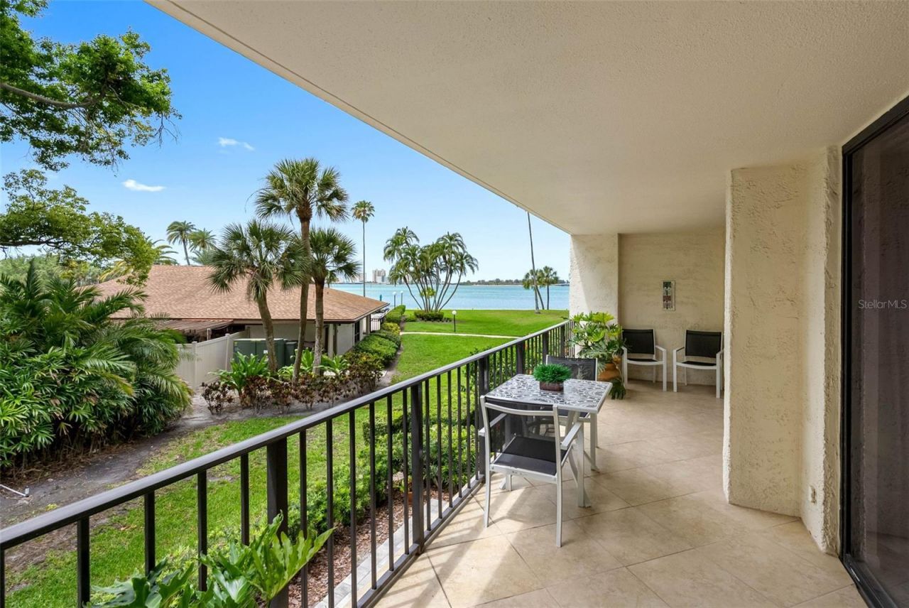 100 Oakmont Lane, Unit 203, Belleair, FL 33756 Photo