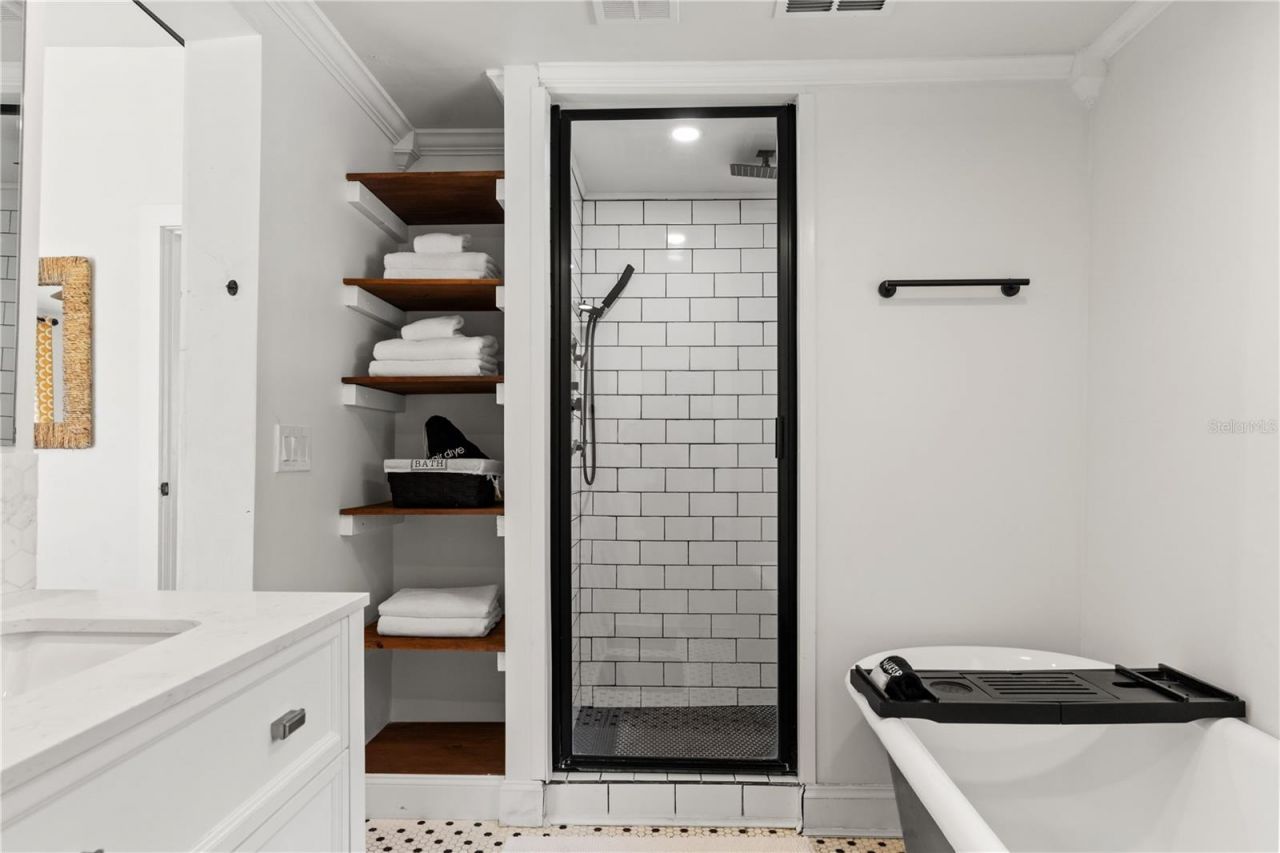 324 W Haya Street, Tampa, FL 33603 Photo